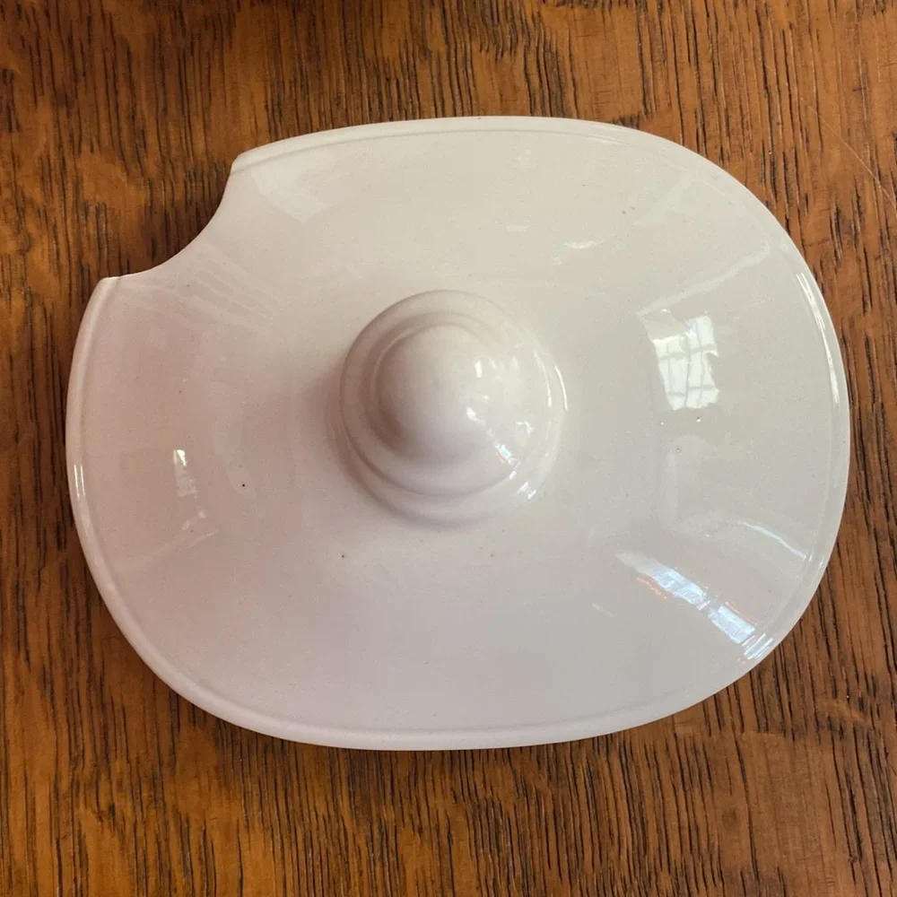 Vintage. Milk Glass gravy boat